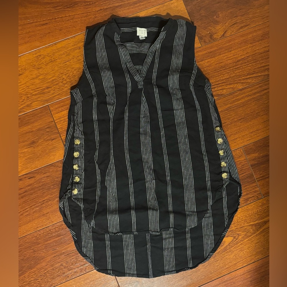 a new day Black and White Striped Sleeveless Top XS side buttons